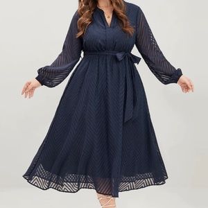 NWT Bloomchic Navy long-sleeved v-neck belted dress size 18-20